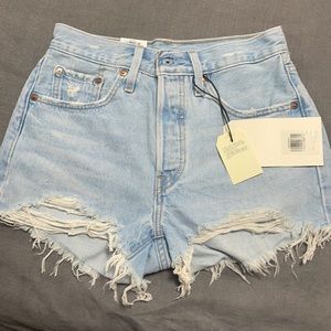 NWT Levi’s 501 shorts